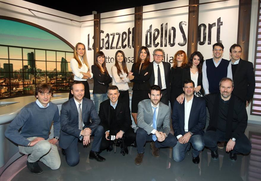 La redazione di Gazzetta Tv con il direttore Claudio Arrigoni al centro in piedi (Ansa)
